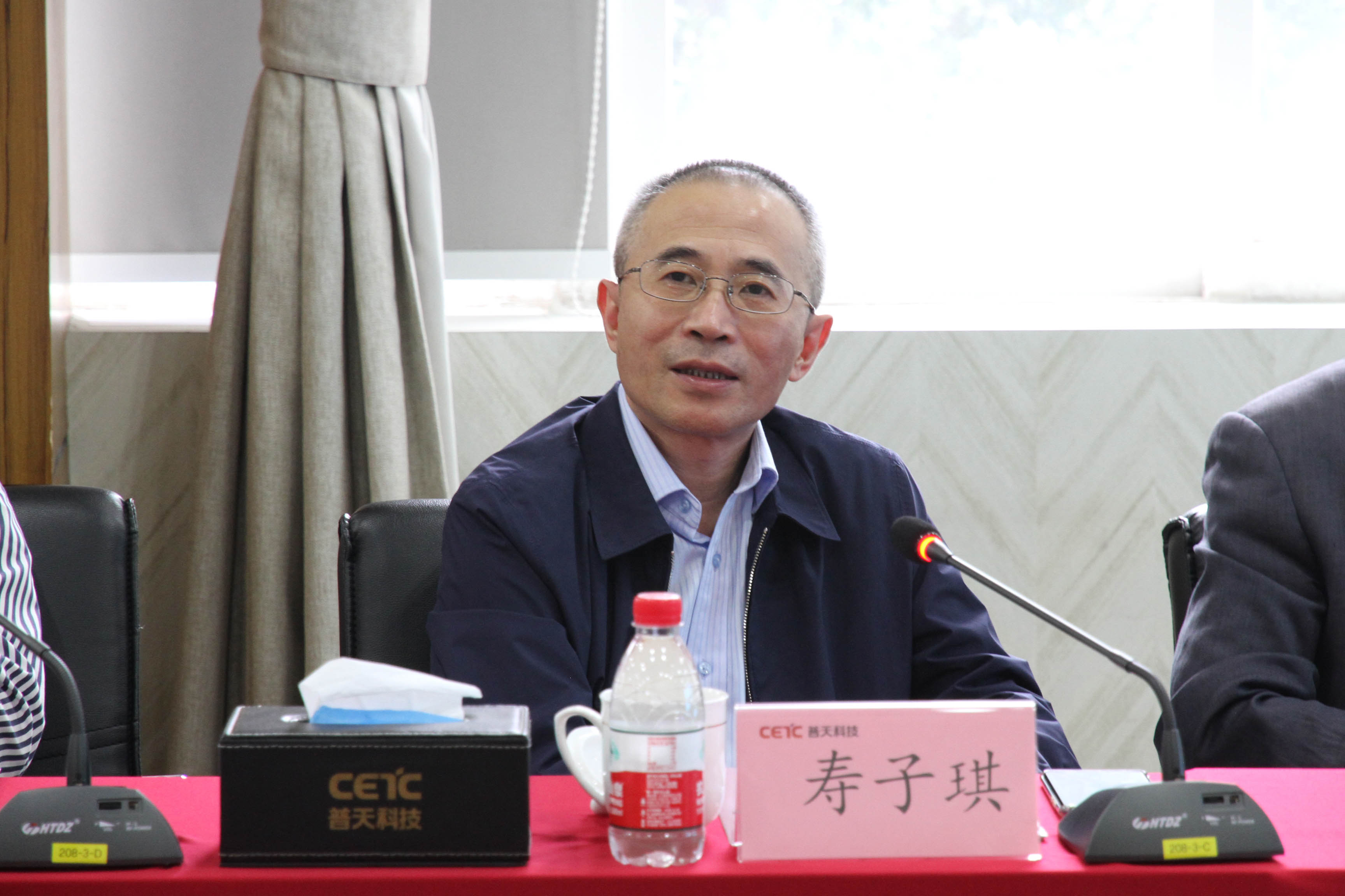 온라인 카지노 커뮤니티ziqi (작은 형식) .jpg